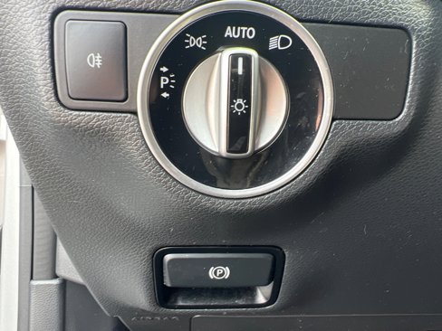 Used 2019 Mercedes-Benz CLA 250 4MATIC image 28