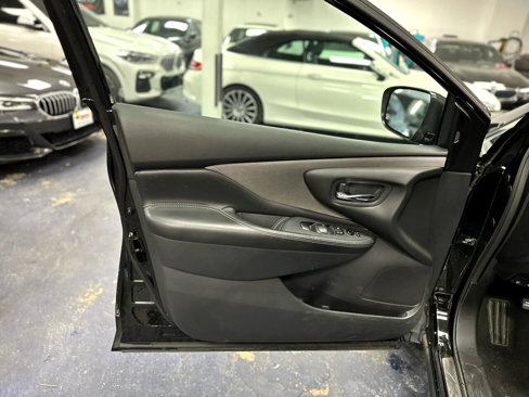 Used 2023 Nissan Murano SV image 12