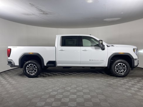 New 2026 GMC Sierra 2500 SLE w/ SLE Value Package; image 5