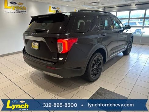 Used 2024 Ford Explorer XLT w/ Equipment Group 202A image 29