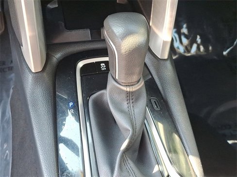 Used 2024 Toyota Corolla Cross XLE image 14