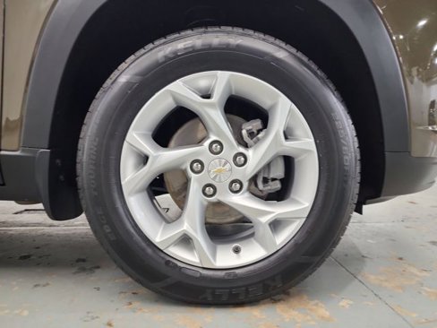 Used 2024 Chevrolet Trax LS w/ LS Convenience Package image 39