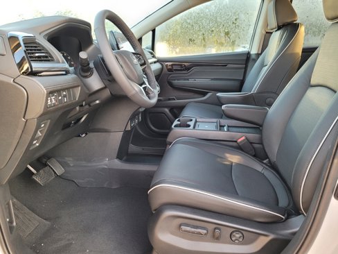 New 2026 Honda Odyssey Elite image 5