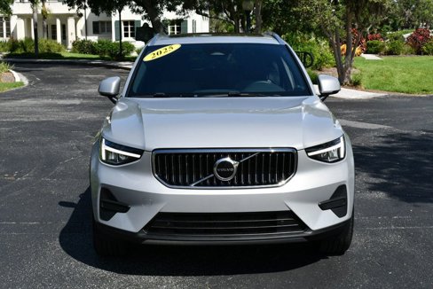 Used 2025 Volvo XC40 B5 Core image 34