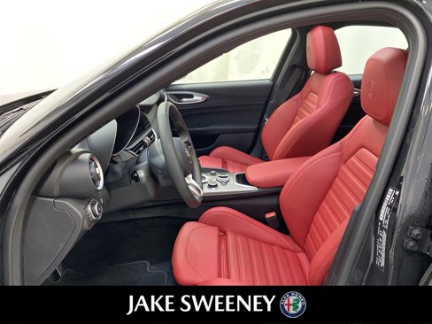 New 2024 Alfa Romeo Giulia Ti w/ Performance Driving Package image 11