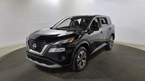 Used 2023 Nissan Rogue SV image 3