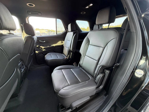 Used 2023 Chevrolet Traverse LT w/ LT Premium Package image 30