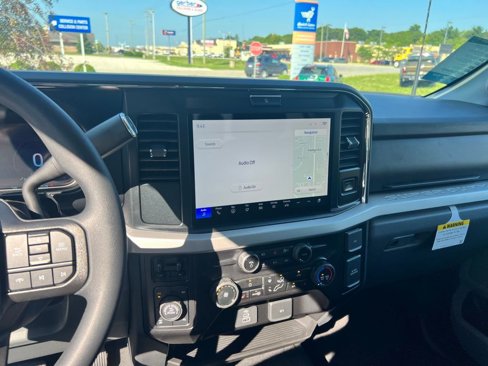 New 2025 Ford F350 XLT w/ Black Appearance Package image 15