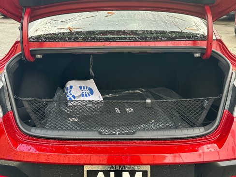 Certified 2025 Hyundai Elantra SEL image 18