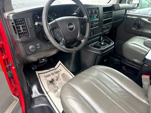 Used 2015 Chevrolet Express 2500 image 27