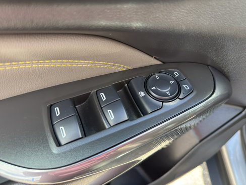 Certified 2025 Chevrolet Trax ACTIV w/ Sunroof Package image 12
