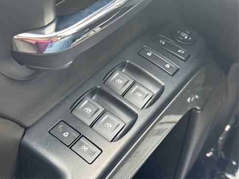 Used 2018 Chevrolet Silverado 1500 LT w/ All Star Edition image 36