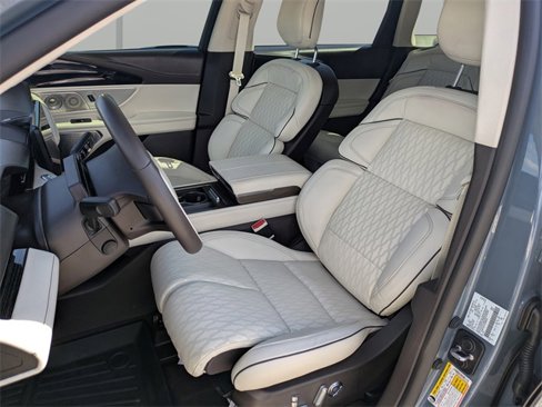 Used 2025 Lincoln Nautilus Black Label image 23