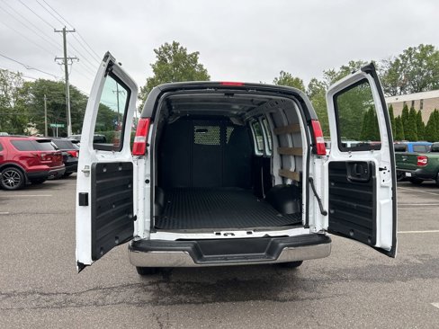 Used 2023 GMC Savana 2500 w/ Driver Convenience Package image 11