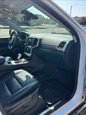 Used 2018 Jeep Grand Cherokee Summit image 8