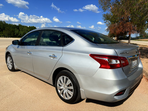 Used 2019 Nissan Sentra S image 5