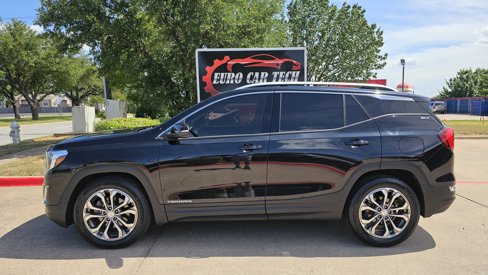 Used 2019 GMC Terrain SLT w/ Preferred Package image 2