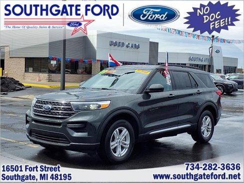 Used 2023 Ford Explorer XLT image 1