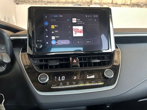 Used 2025 Toyota Corolla LE image 18