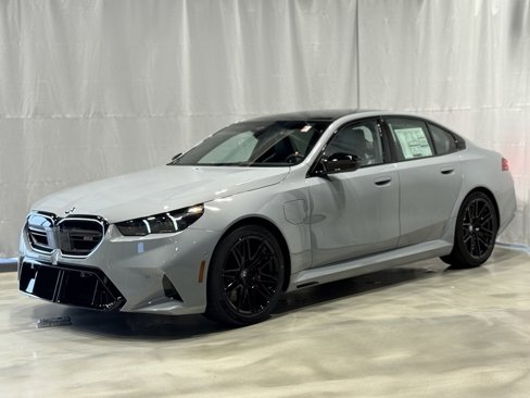 New 2026 BMW M5 w/ Executive Package image 3