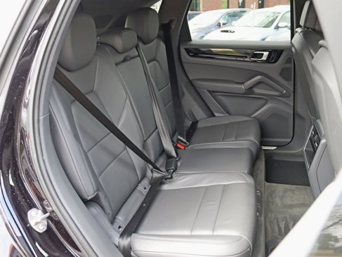Used 2019 Porsche Cayenne image 28