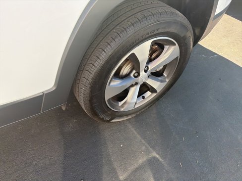 Certified 2022 Jeep Cherokee Limited image 10