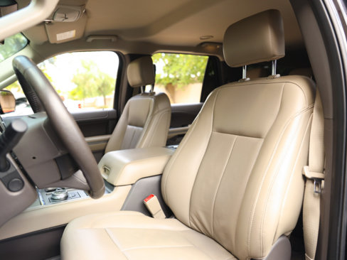 Used 2019 Ford Expedition Max XLT w/ Equipment Group 202A image 7