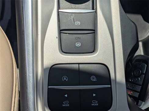Used 2023 Ford Explorer XLT w/ Equipment Group 202A image 24