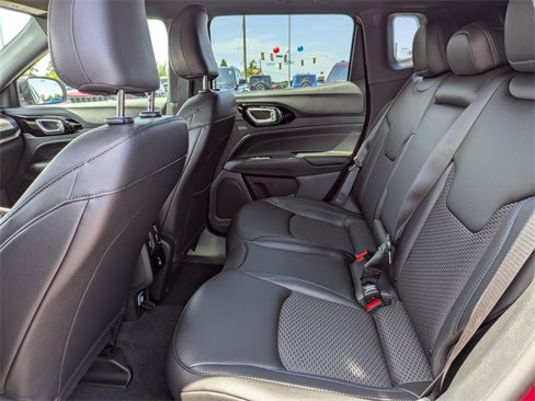 Used 2025 Jeep Compass Latitude w/ Convenience Group image 14