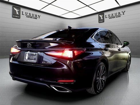 Used 2025 Lexus ES 350 w/ Premium Package image 7