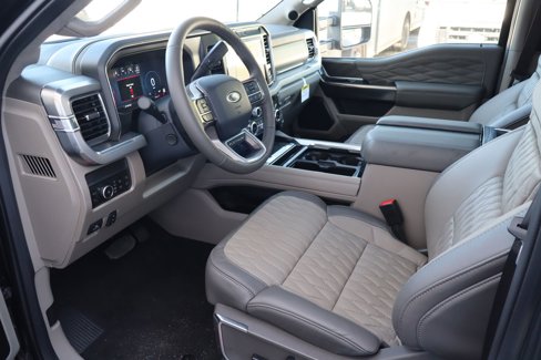 Used 2025 Ford F450 Platinum w/ Platinum Plus Package image 29