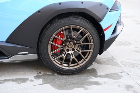 Used 2024 Lamborghini Huracan Sterrato image 20