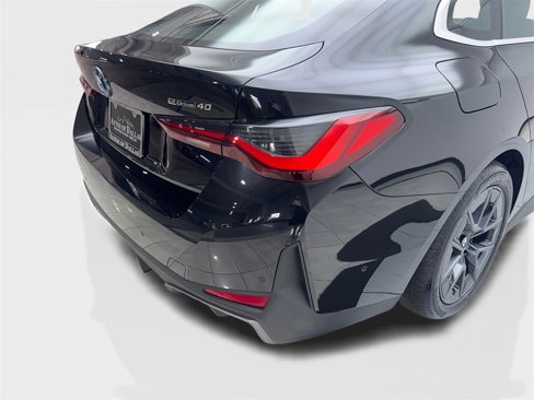 Used 2025 BMW i4 eDrive40 w/ Parking Assistance Package image 18