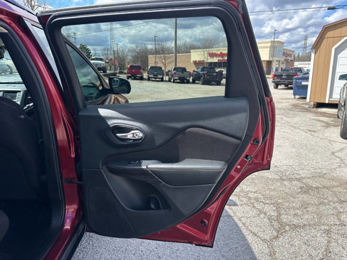 Used 2016 Jeep Cherokee Sport w/ Cold Weather Group image 15
