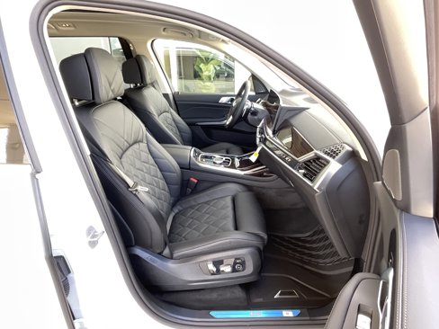 New 2026 BMW X7 xDrive40i w/ Premium Package image 22