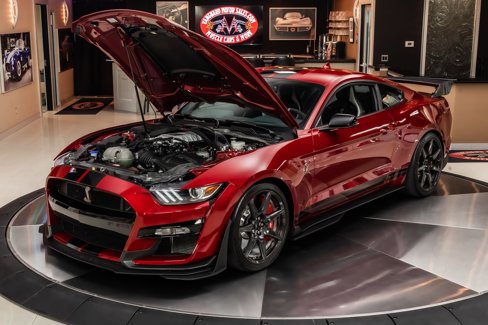 Used 2021 Ford Mustang Shelby GT500 w/ Carbon Fiber Track Pack image 6