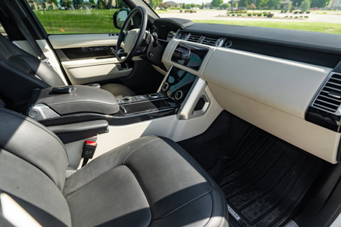 Used 2020 Land Rover Range Rover HSE image 36