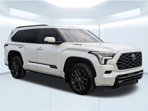 Used 2024 Toyota Sequoia Platinum image 8