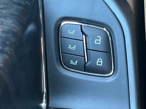 New 2025 Ford F350 Lariat w/ Lariat Ultimate Package image 33