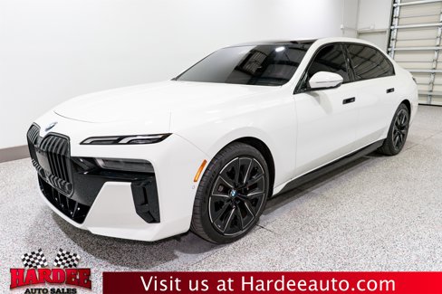 Used 2024 BMW i7 xDrive60 image 2