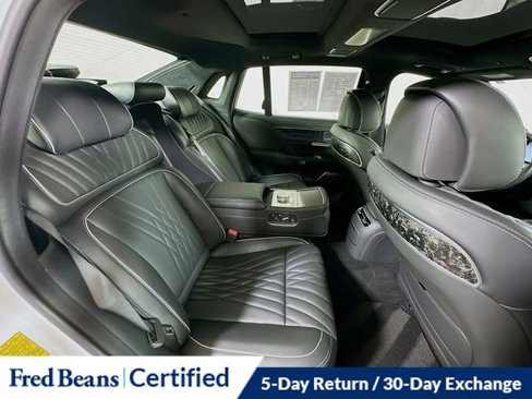 Used 2025 Genesis G90 3.5T image 31