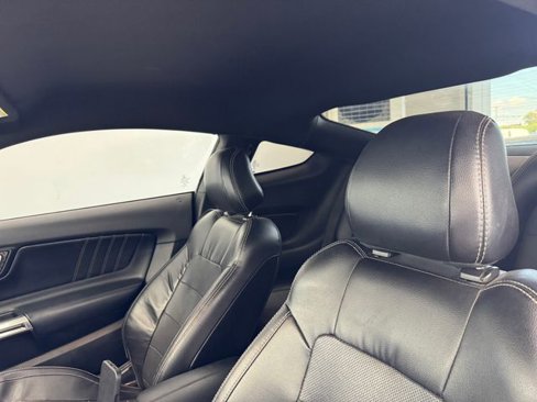 Used 2020 Ford Mustang GT Premium image 5