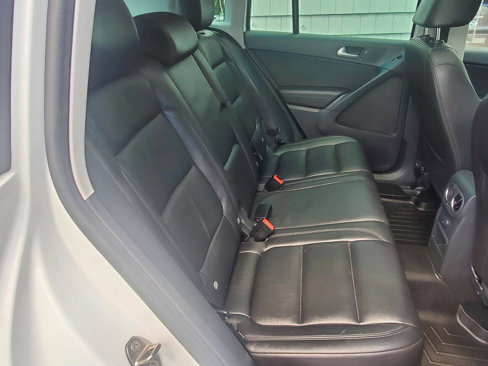 Used 2017 Volkswagen Tiguan Sport image 13