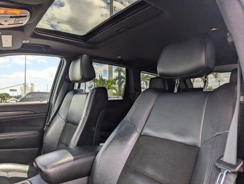 Used 2019 Jeep Grand Cherokee Altitude image 12