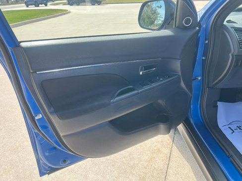 Used 2020 Mitsubishi Outlander Sport Black Edition image 31