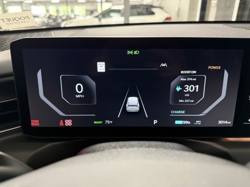 Used 2024 Kia EV9 Land image 10