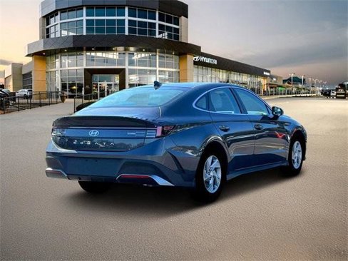 Certified 2025 Hyundai Sonata SE image 7