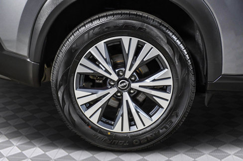 Used 2022 Nissan Rogue SV image 35