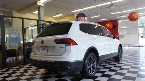Used 2022 Volkswagen Tiguan SE image 6
