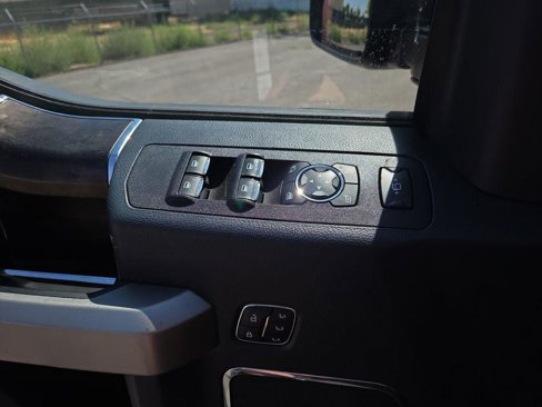 Used 2022 Ford F350 Lariat w/ Tremor Off-Road Package image 33